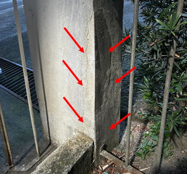 Edifício residencial submetido a inspeção técnica para avaliação das condições estruturais, identificação de manifestações patológicas e análise de riscos construtivos em elementos estruturais e áreas comuns. Laudo estrutural na grande florianópolis.